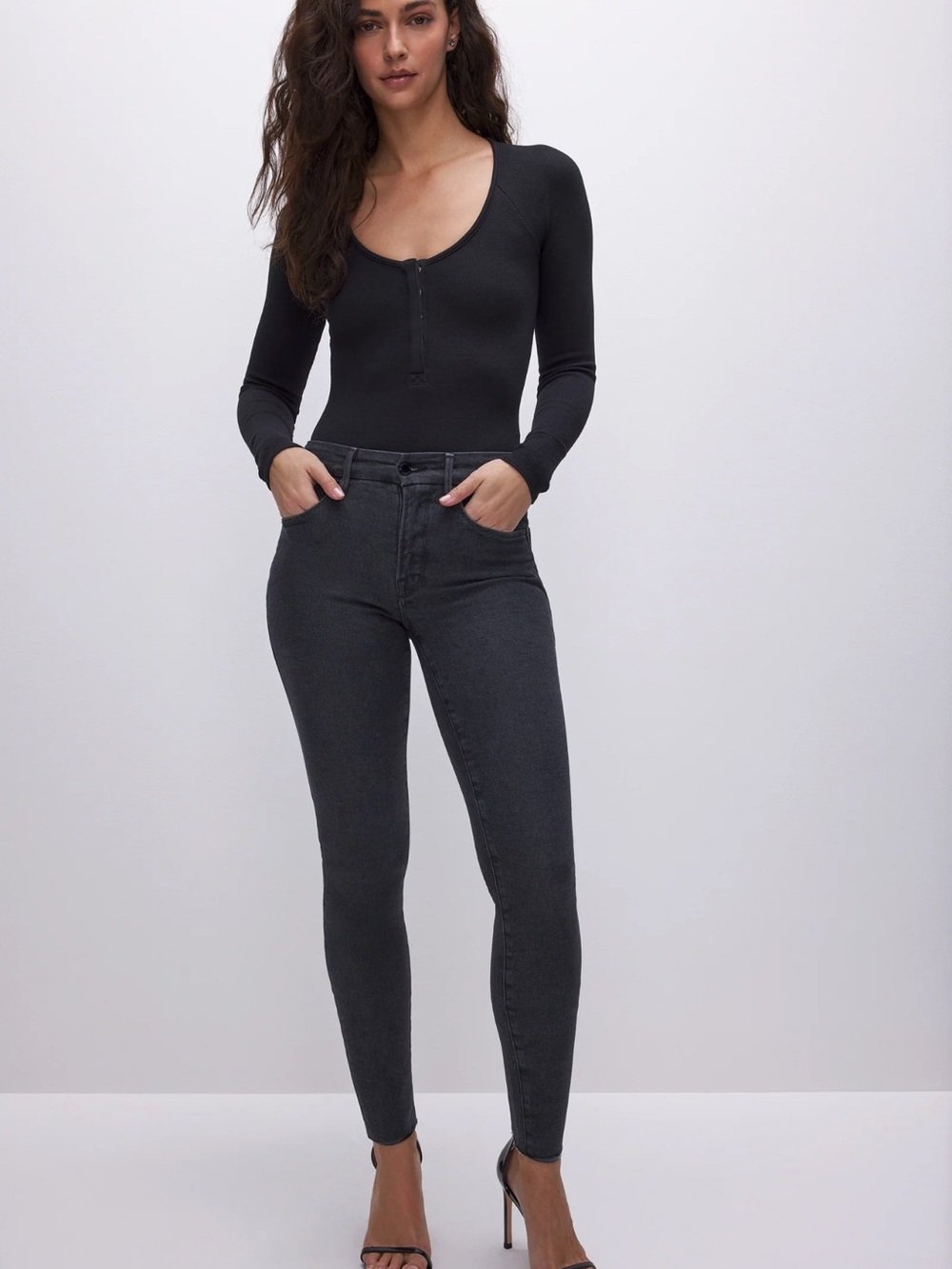 Good American High-Rise Skinny Jeans — Charcoal Black